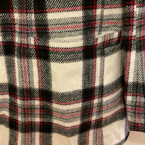 Plaid Oversized Wool Blazer - Picture 5 of 10